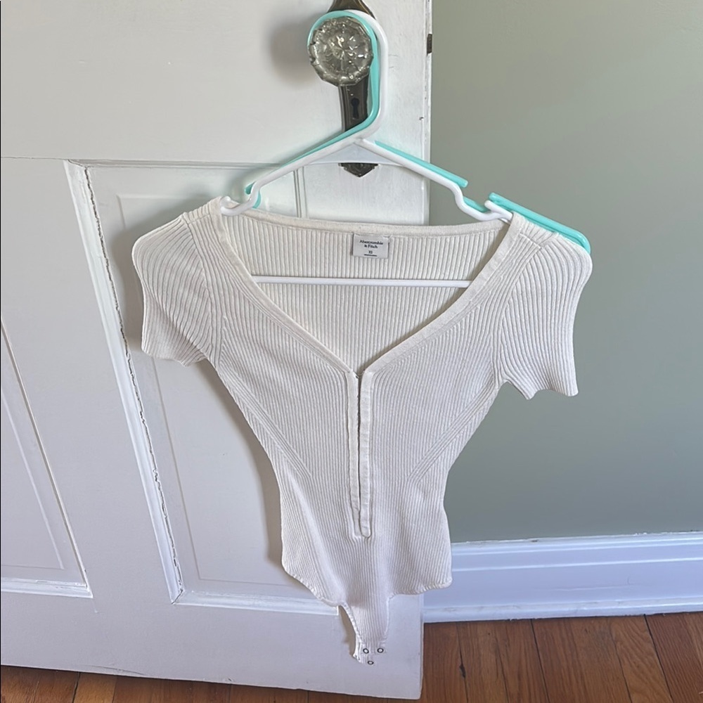 Abercrombie & Fitch White Ribbed Fitted Bodysuit